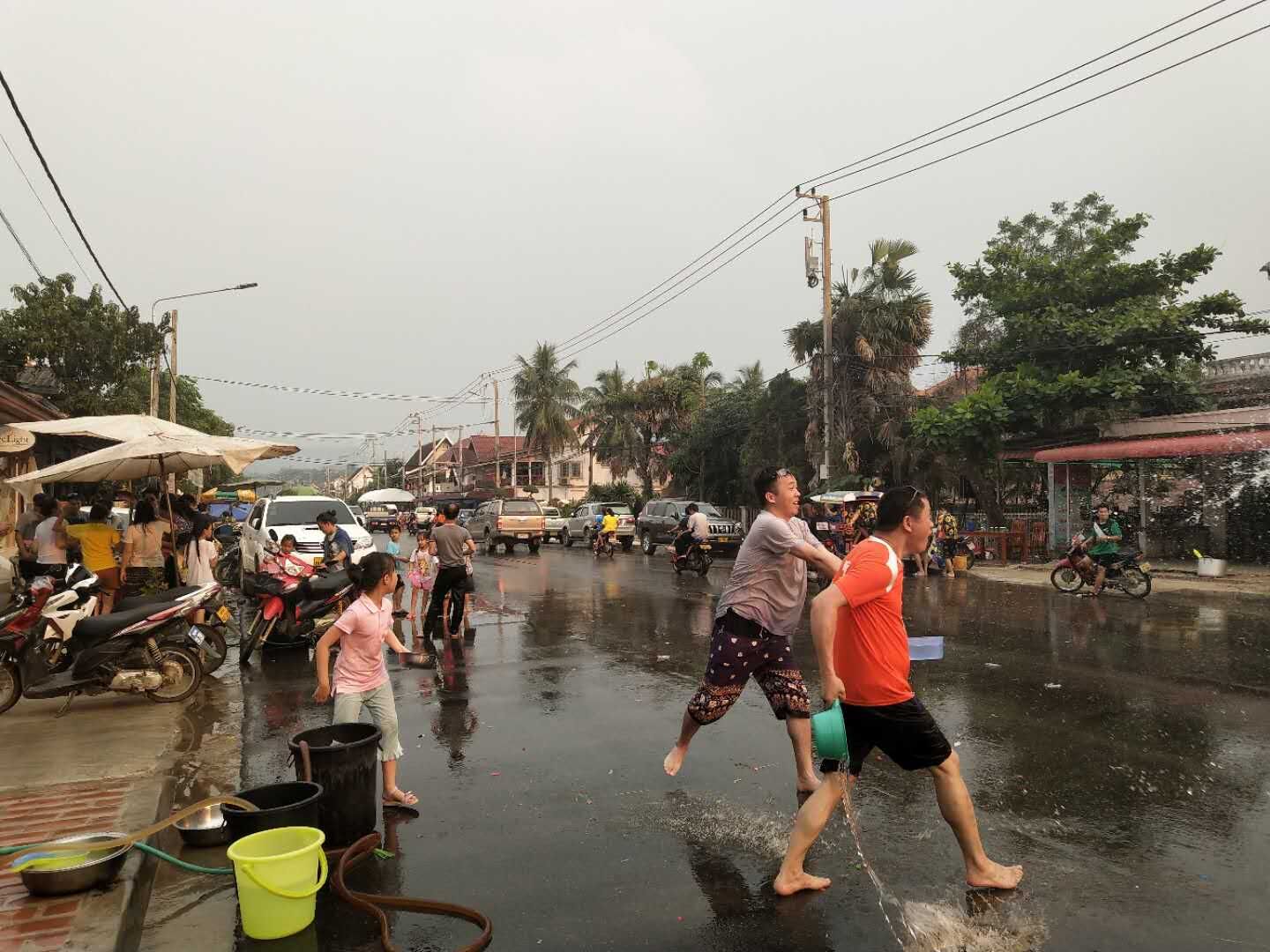 潑（pō）水節（jiē）2